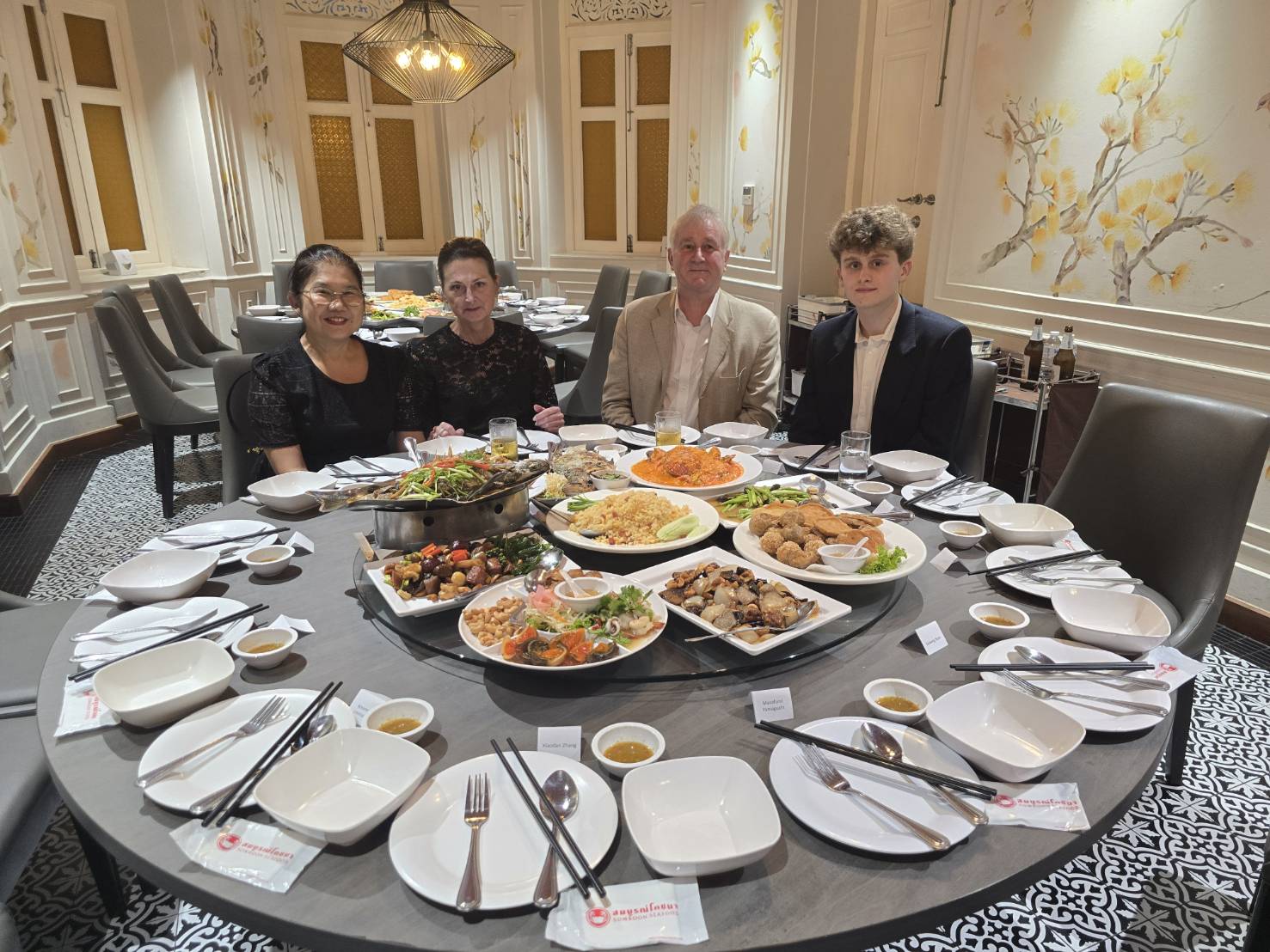 11_Committee_Dinner_14.jpg