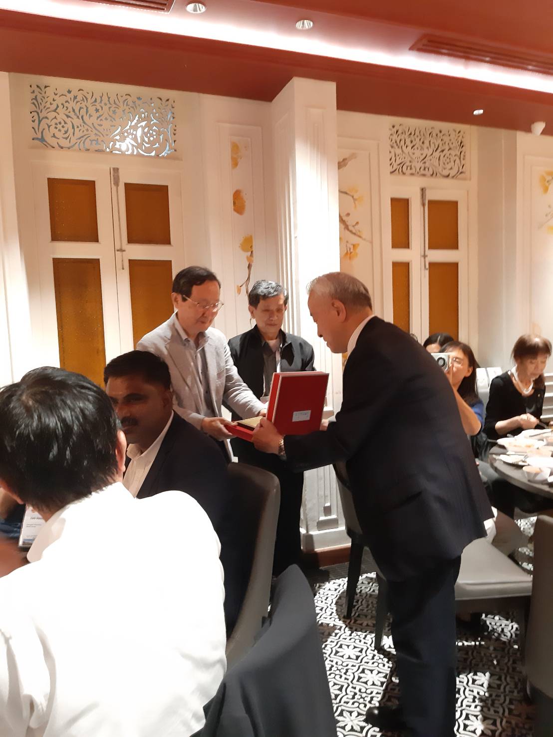 11_Committee_Dinner_6.jpg